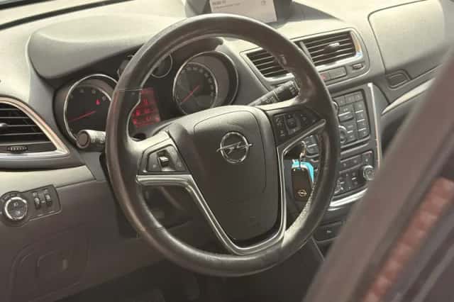 Opel Mokka (2015) thumbnail 4