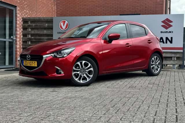 Mazda 2 (2019) thumbnail 2