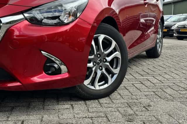 Mazda 2 (2019) thumbnail 3