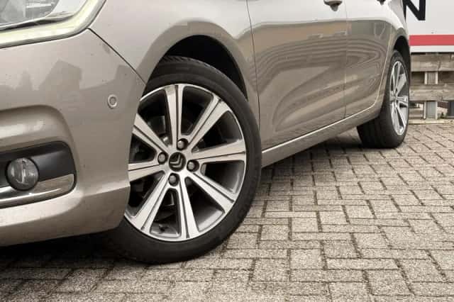 Citroën C4 (2016) thumbnail 6