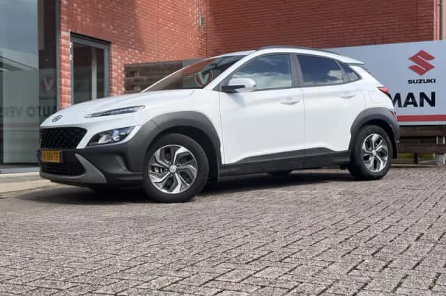 Hyundai Kona (2021) thumbnail 4