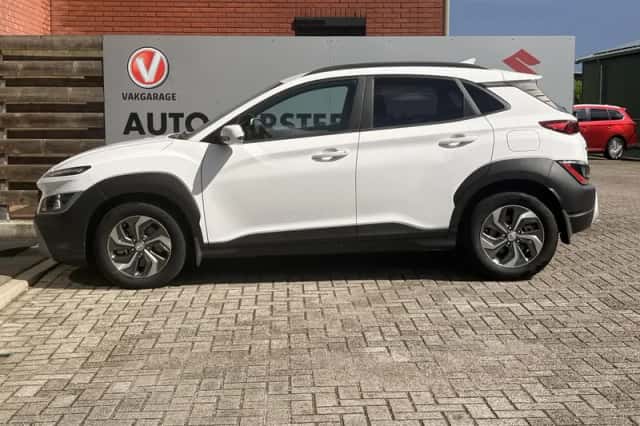 Hyundai Kona (2021) thumbnail 5