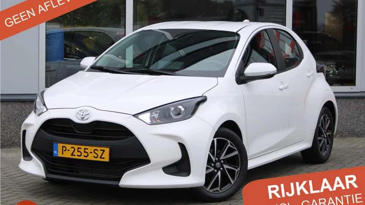 Toyota Yaris (2022) — foto 1
