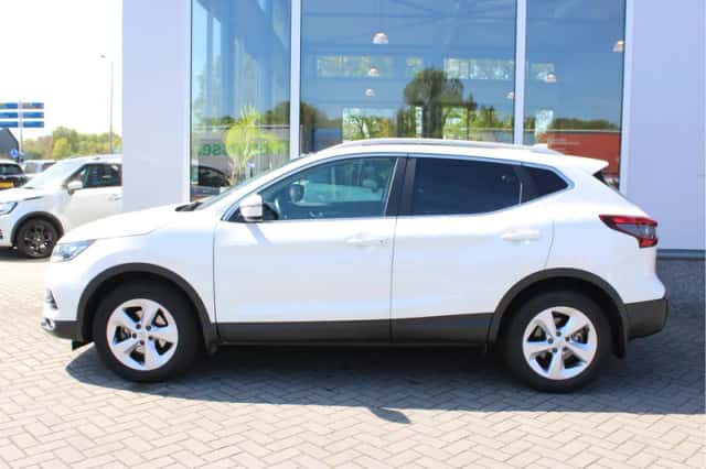Nissan Qashqai (2018) thumbnail 2