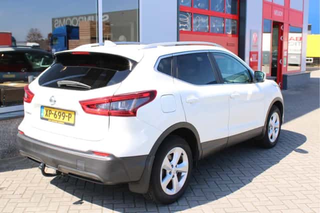 Nissan Qashqai (2018) thumbnail 4