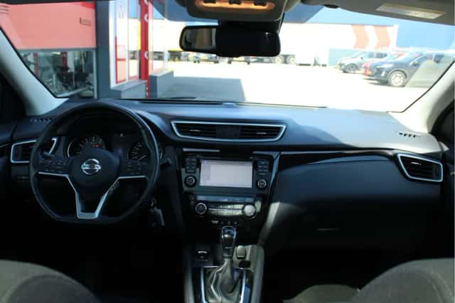 Nissan Qashqai (2018) thumbnail 6