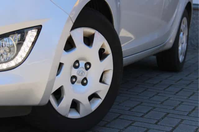 Hyundai i20 (2013) thumbnail 2