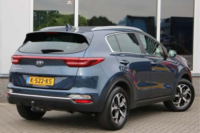 Kia Sportage (2021) thumbnail 3