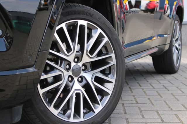 Jeep Compass (2024) thumbnail 2