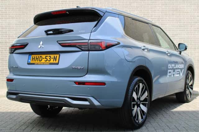 Mitsubishi Outlander (2025) thumbnail 4