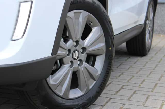 Suzuki Vitara (2024) thumbnail 2
