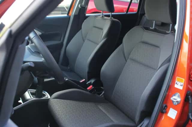 Suzuki Swift (2025) thumbnail 5