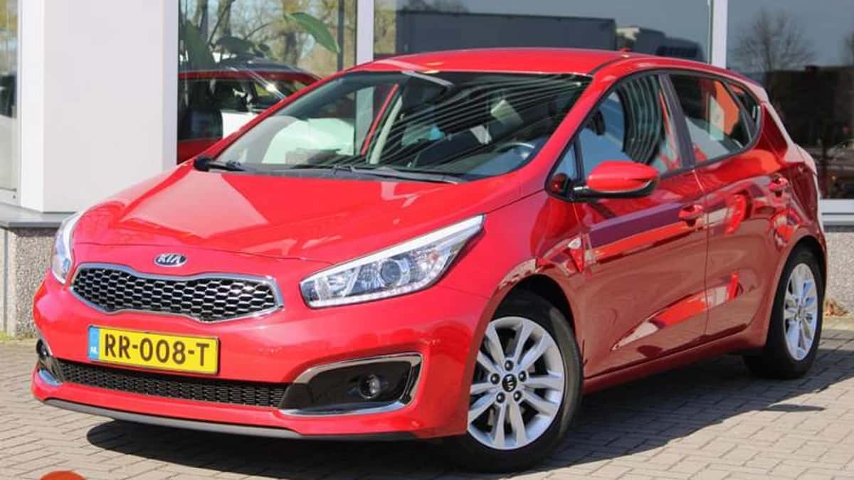 Kia Ceed (2018) — foto 1