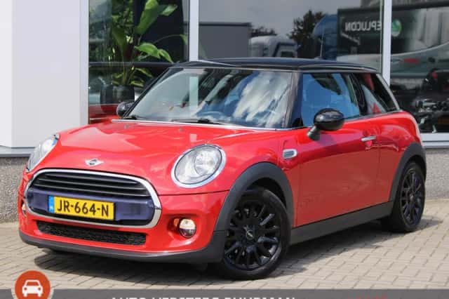 MINI Cooper (2016) thumbnail 1