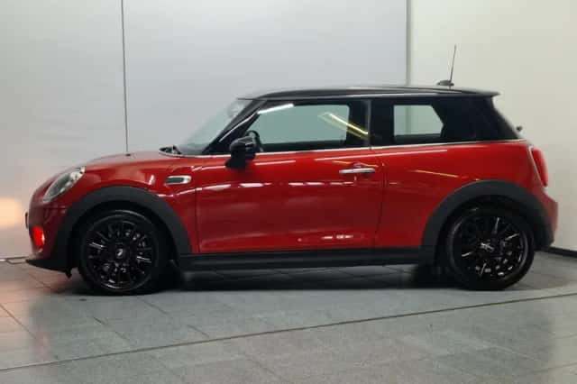 MINI Cooper (2016) thumbnail 3
