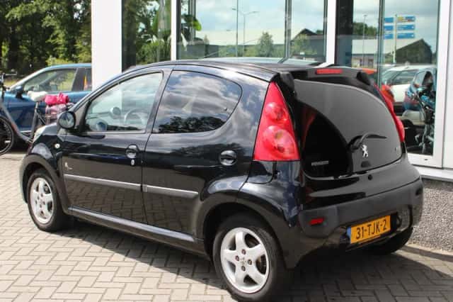 Peugeot 107 (2012) thumbnail 3