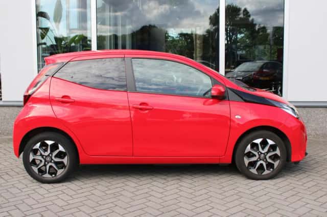 Toyota Aygo (2018) thumbnail 3