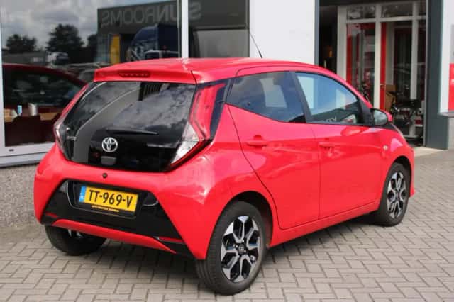 Toyota Aygo (2018) thumbnail 4