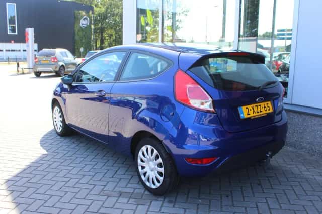 Ford Fiesta (2014) thumbnail 4