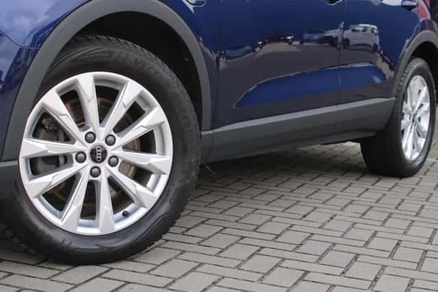 Audi Q3 (2021) thumbnail 2