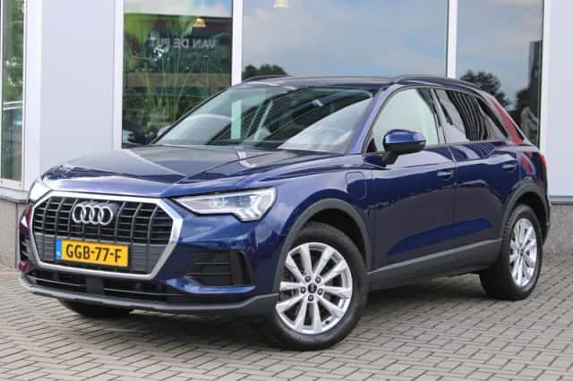 Audi Q3 (2021) thumbnail 4