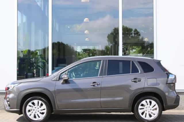 Suzuki S-Cross (2026) thumbnail 2