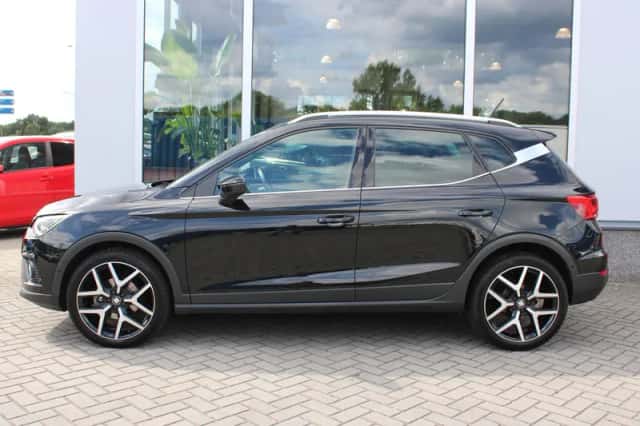 SEAT Arona (2020) thumbnail 3