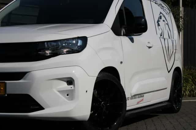 Peugeot Partner (2024) thumbnail 2