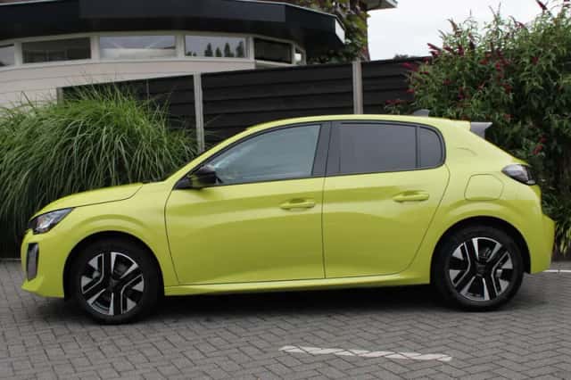 Peugeot 208 (2024) thumbnail 6