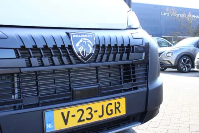 Peugeot Boxer (2024) thumbnail 4