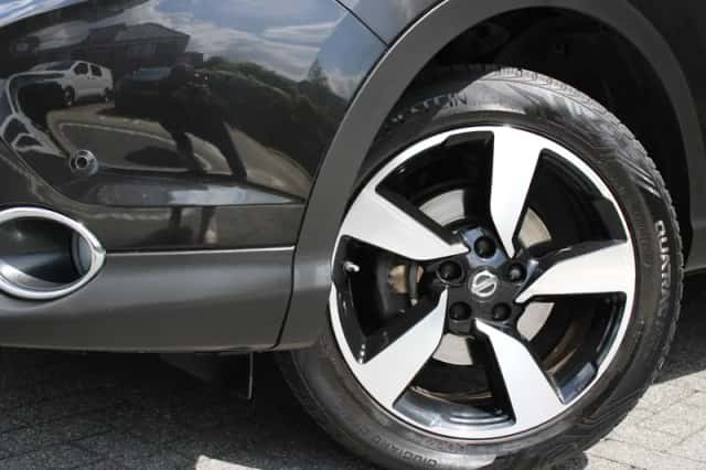 Nissan Qashqai (2017) thumbnail 2