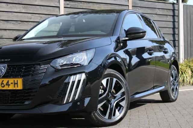 Peugeot 208 (2024) thumbnail 2