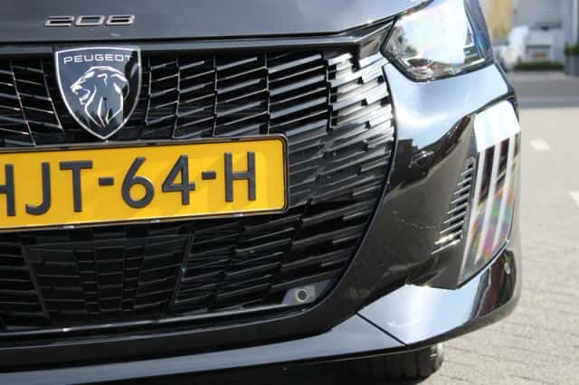 Peugeot 208 (2024) thumbnail 4