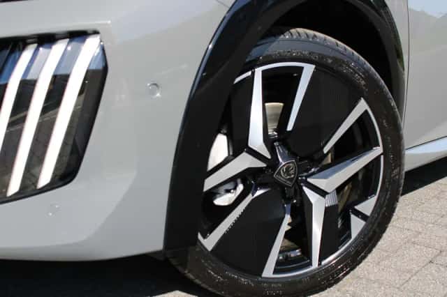 Peugeot 208 (2025) thumbnail 2