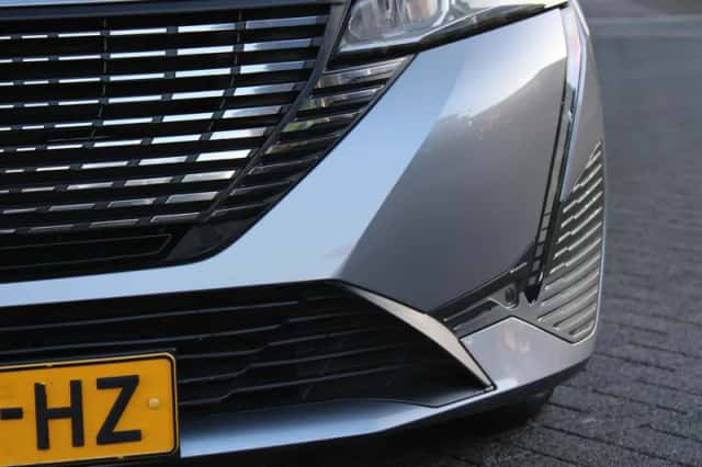 Peugeot 308 (2022) thumbnail 4