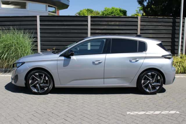 Peugeot 308 (2022) thumbnail 6
