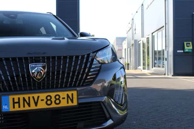 Peugeot 2008 (2025) thumbnail 3