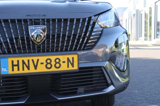 Peugeot 2008 (2025) thumbnail 6