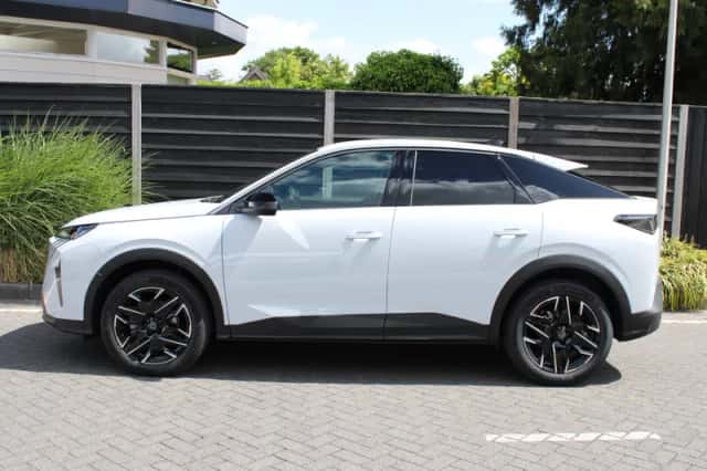 Peugeot 3008 (2025) thumbnail 4