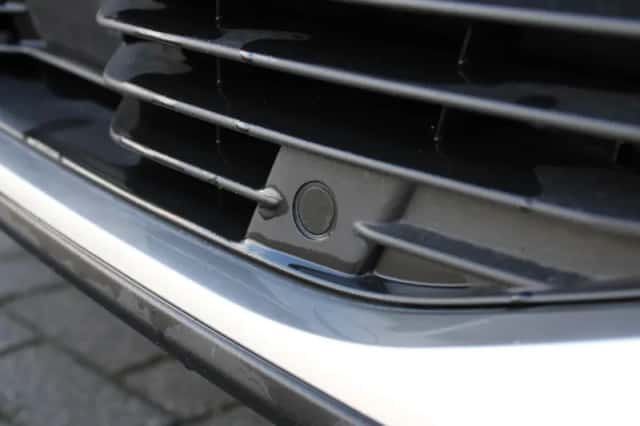 Peugeot e-2008 (2023) thumbnail 6