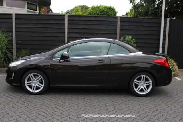 Peugeot 308 (2009) thumbnail 6