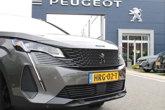 Peugeot 3008 (2024) thumbnail 3