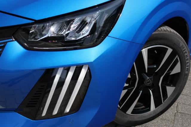 Peugeot 208 (2024) thumbnail 2