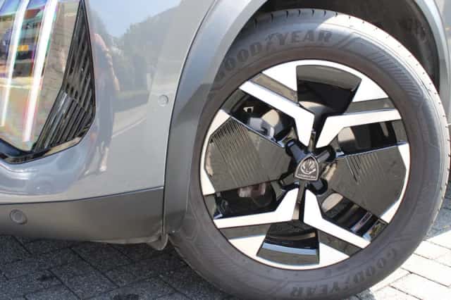 Peugeot 2008 (2024) thumbnail 2