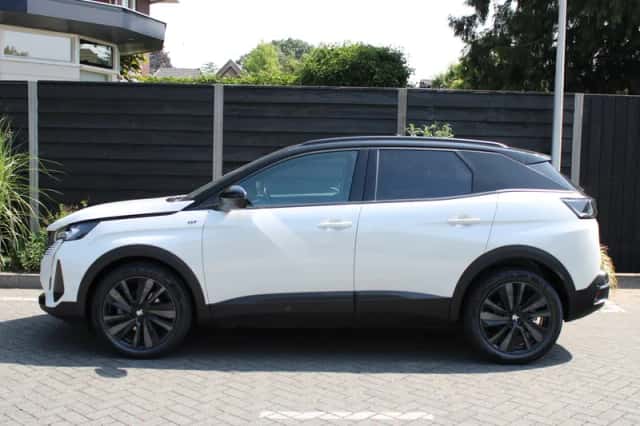 Peugeot 3008 (2024) thumbnail 6