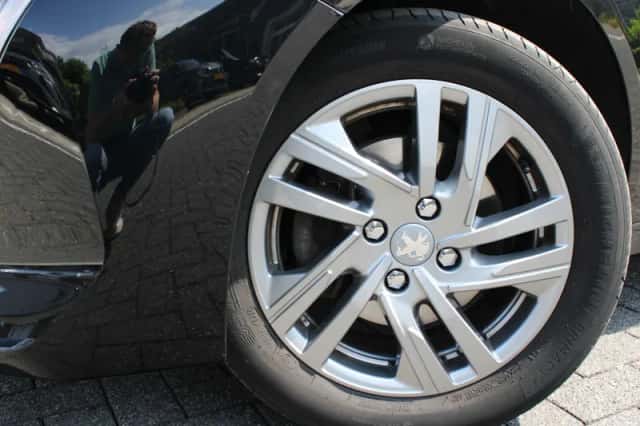 Peugeot 208 (2020) thumbnail 2