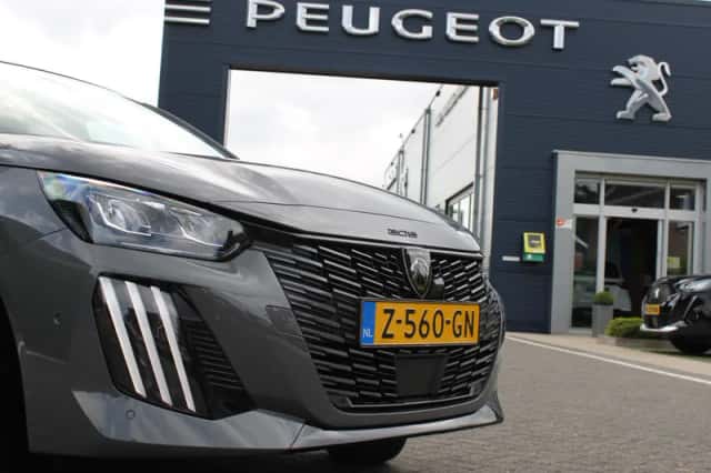 Peugeot e-208 (2024) thumbnail 3