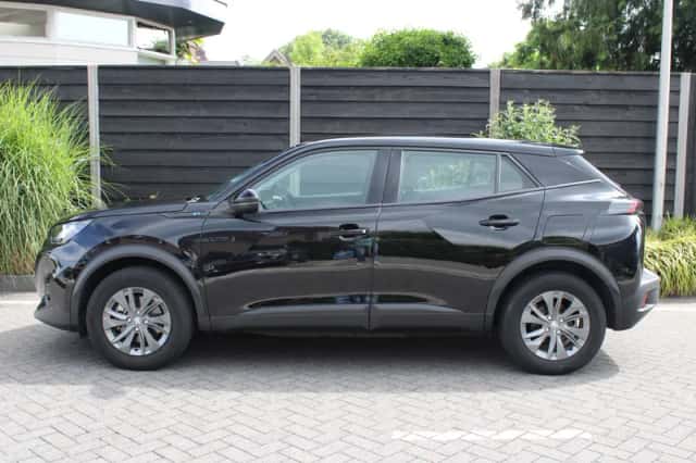 Peugeot e-2008 (2022) thumbnail 4