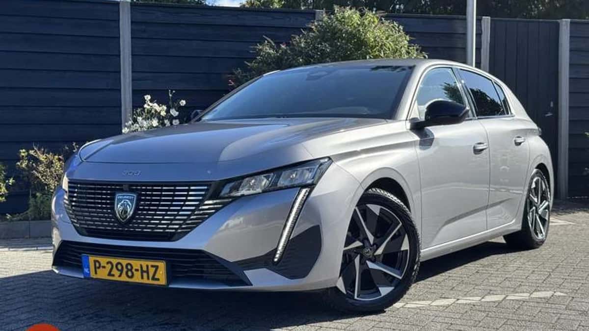 Peugeot 308 (2022) — foto 1