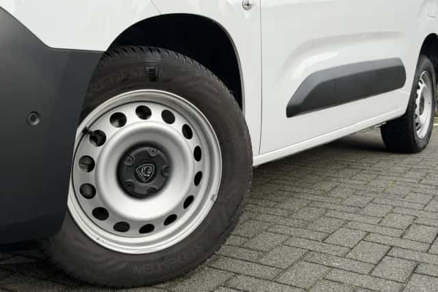 Peugeot Partner (2024) thumbnail 2